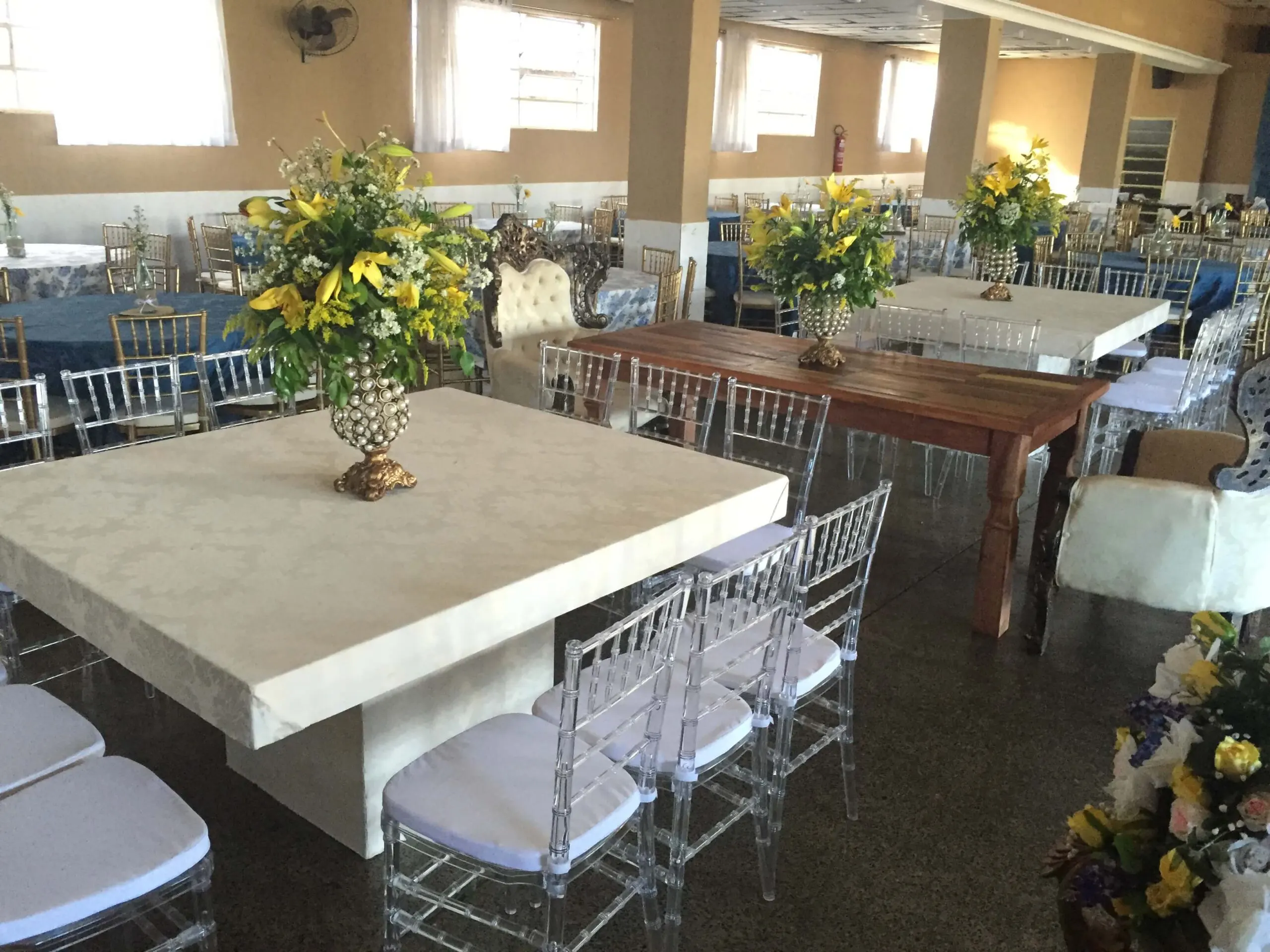 locacao-cadeira-tiffany-brasilia